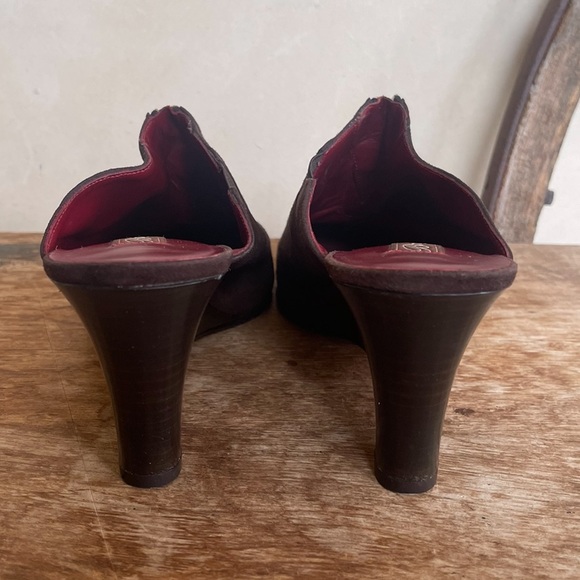 BRIGHTON “ROCKER” Brown Suede Wedge Heel Mules Decorative Zipper Toggle 9M NEW! - Picture 10 of 12